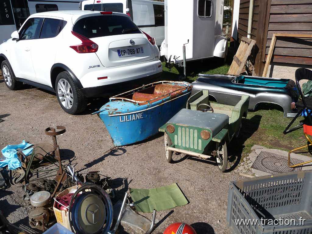 Vagney (22).JPG - 26/03/2016 - 88120 VAGNEY - 30ème bourse d'èchanges - La bourse, bateau LILIANE et Jeep à pédales